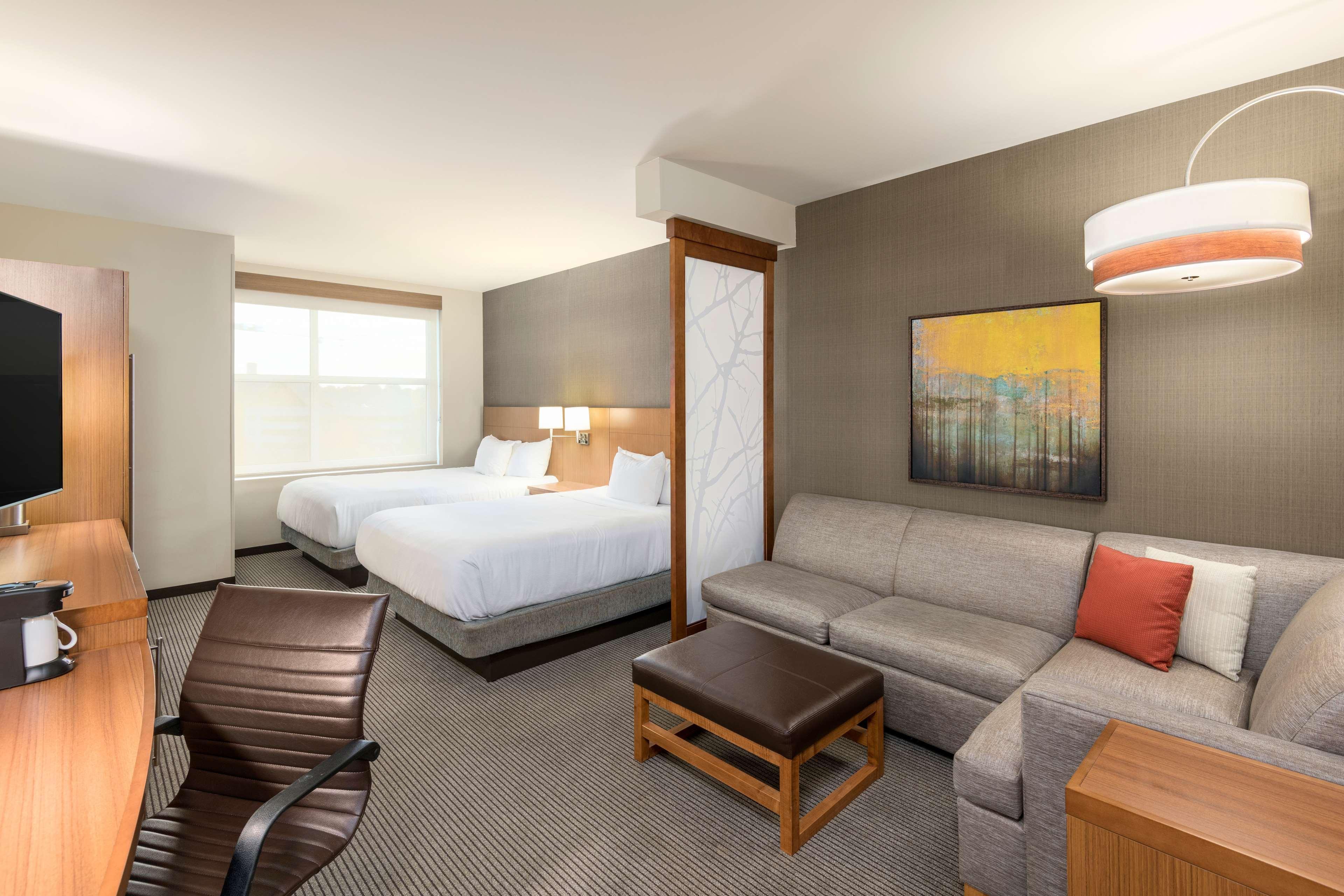 Hyatt Place Greenville Downtown Bagian luar foto