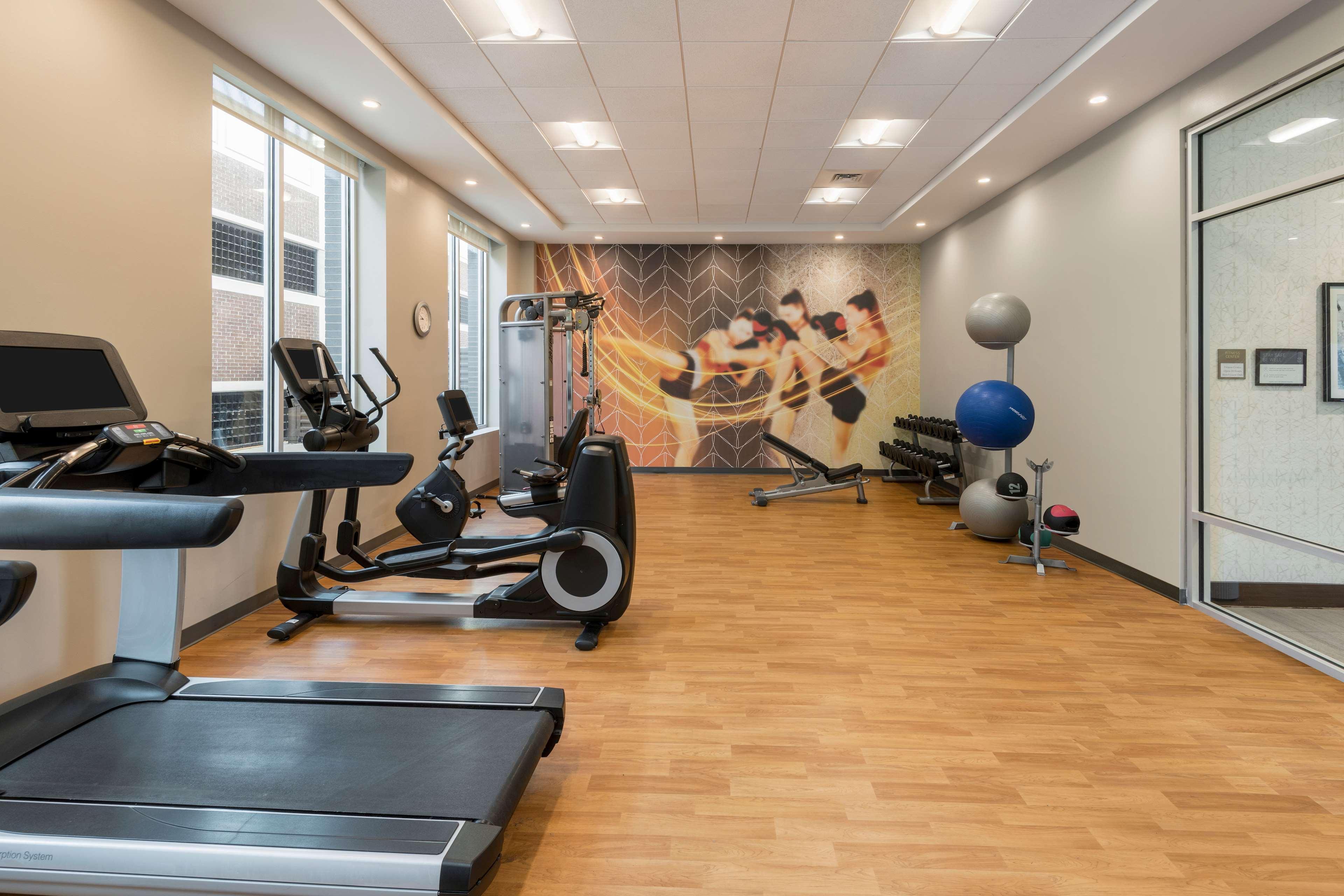 Hyatt Place Greenville Downtown Bagian luar foto