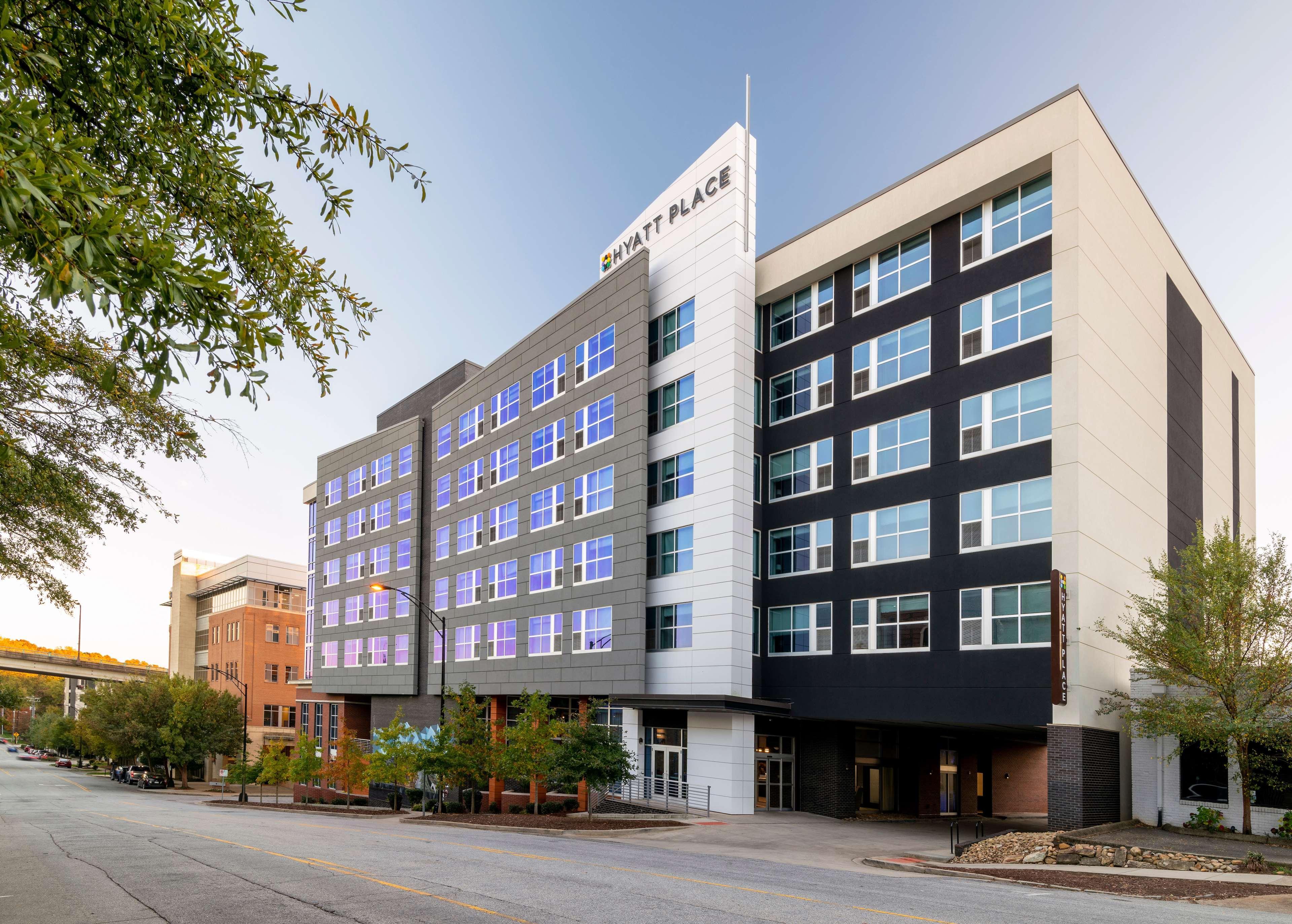 Hyatt Place Greenville Downtown Bagian luar foto