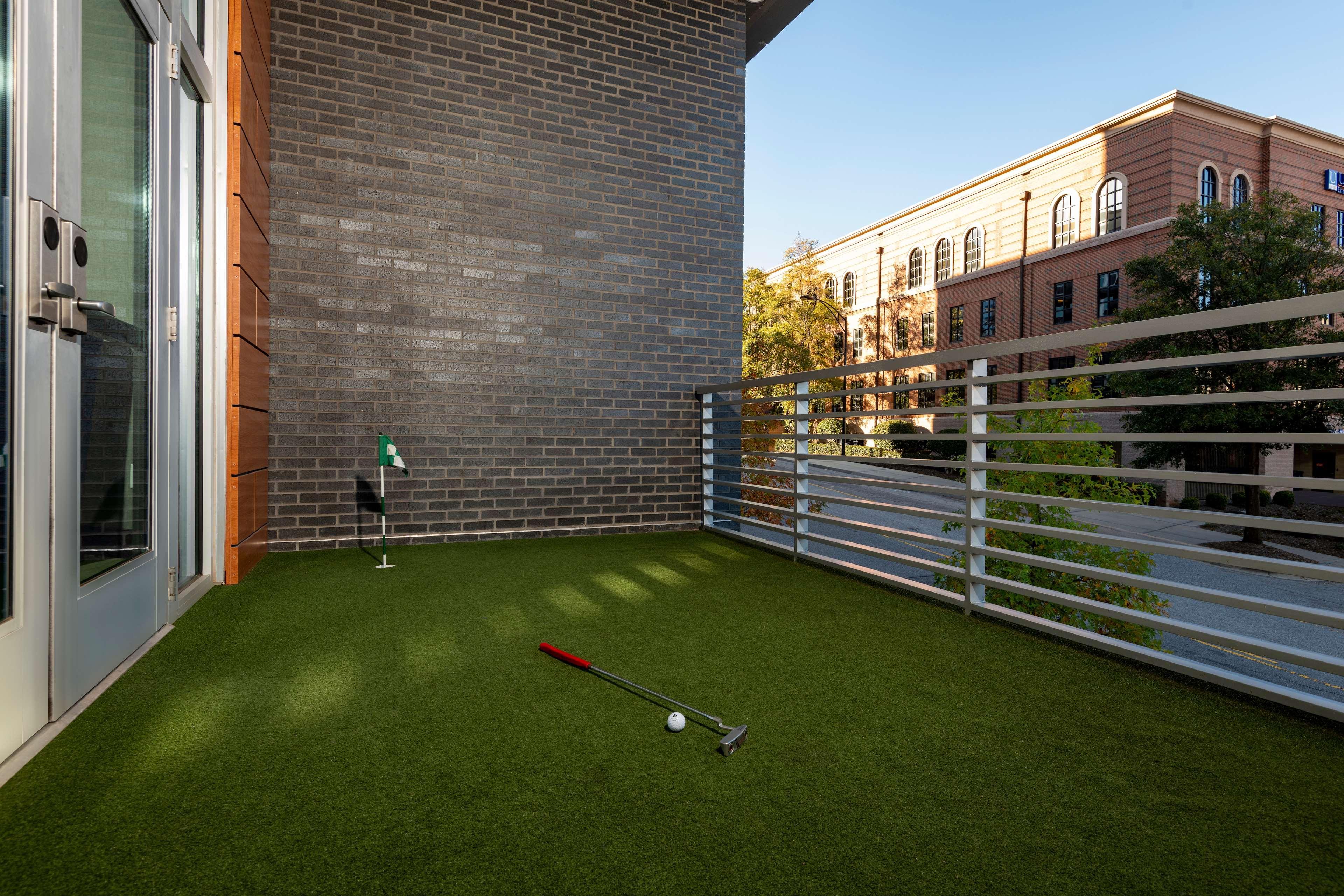 Hyatt Place Greenville Downtown Bagian luar foto