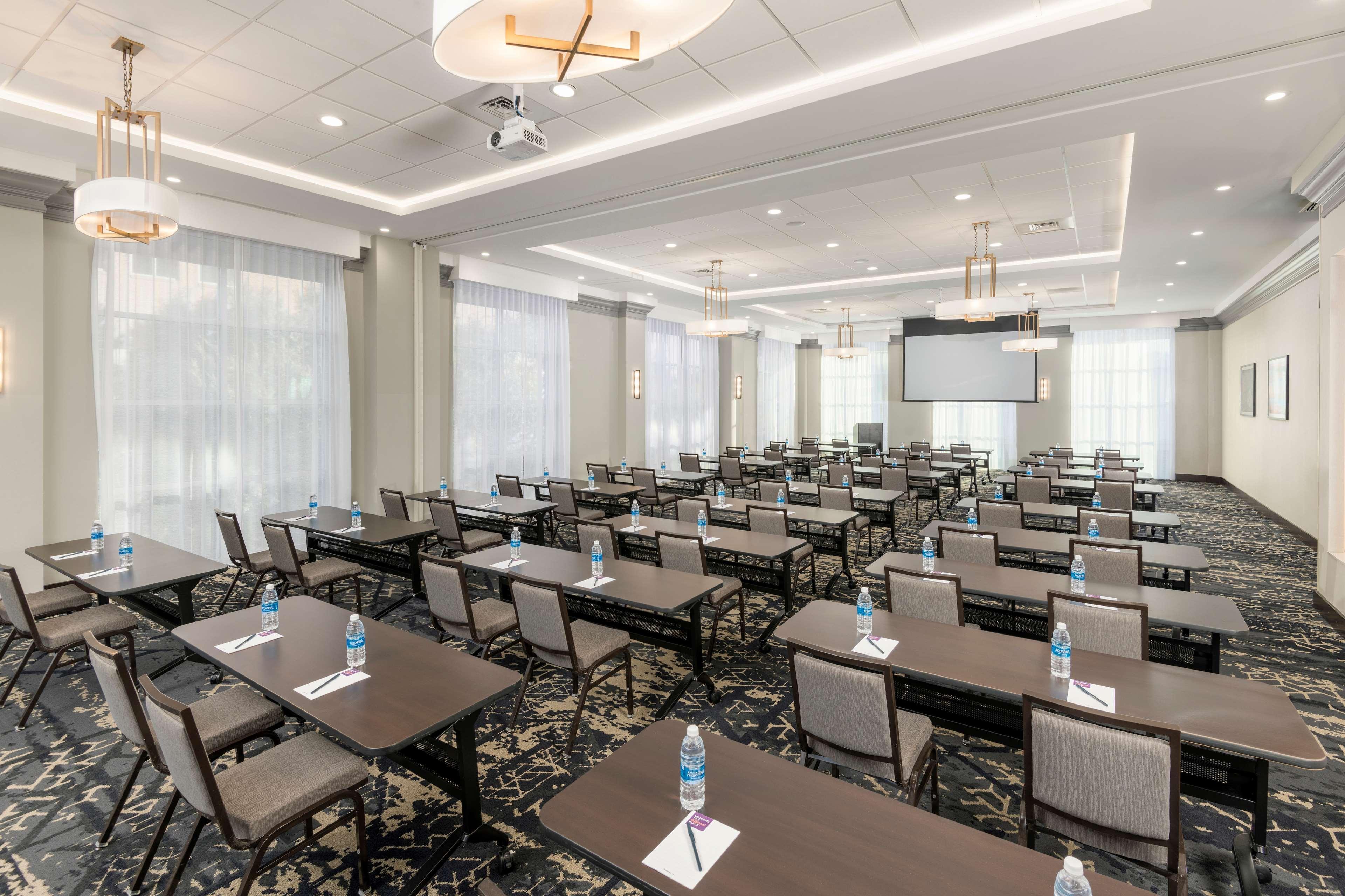 Hyatt Place Greenville Downtown Bagian luar foto