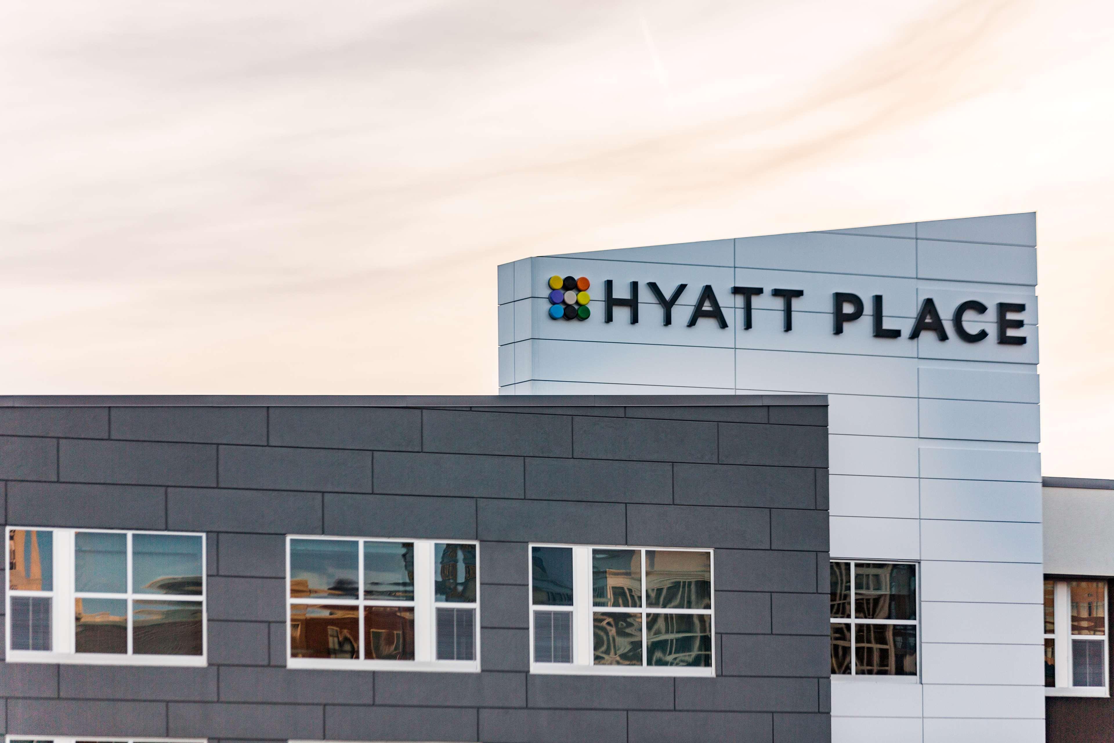 Hyatt Place Greenville Downtown Bagian luar foto