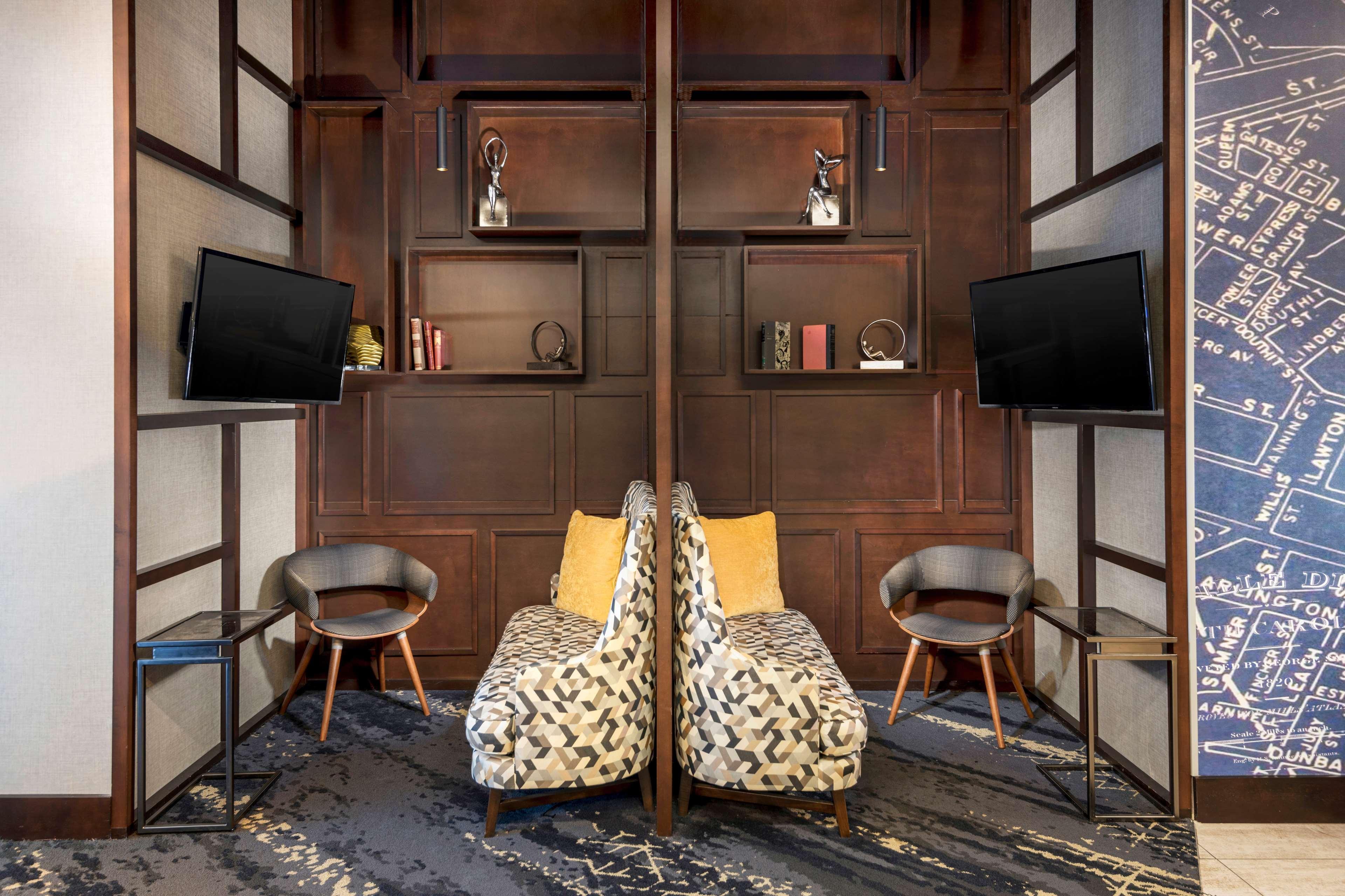 Hyatt Place Greenville Downtown Bagian luar foto