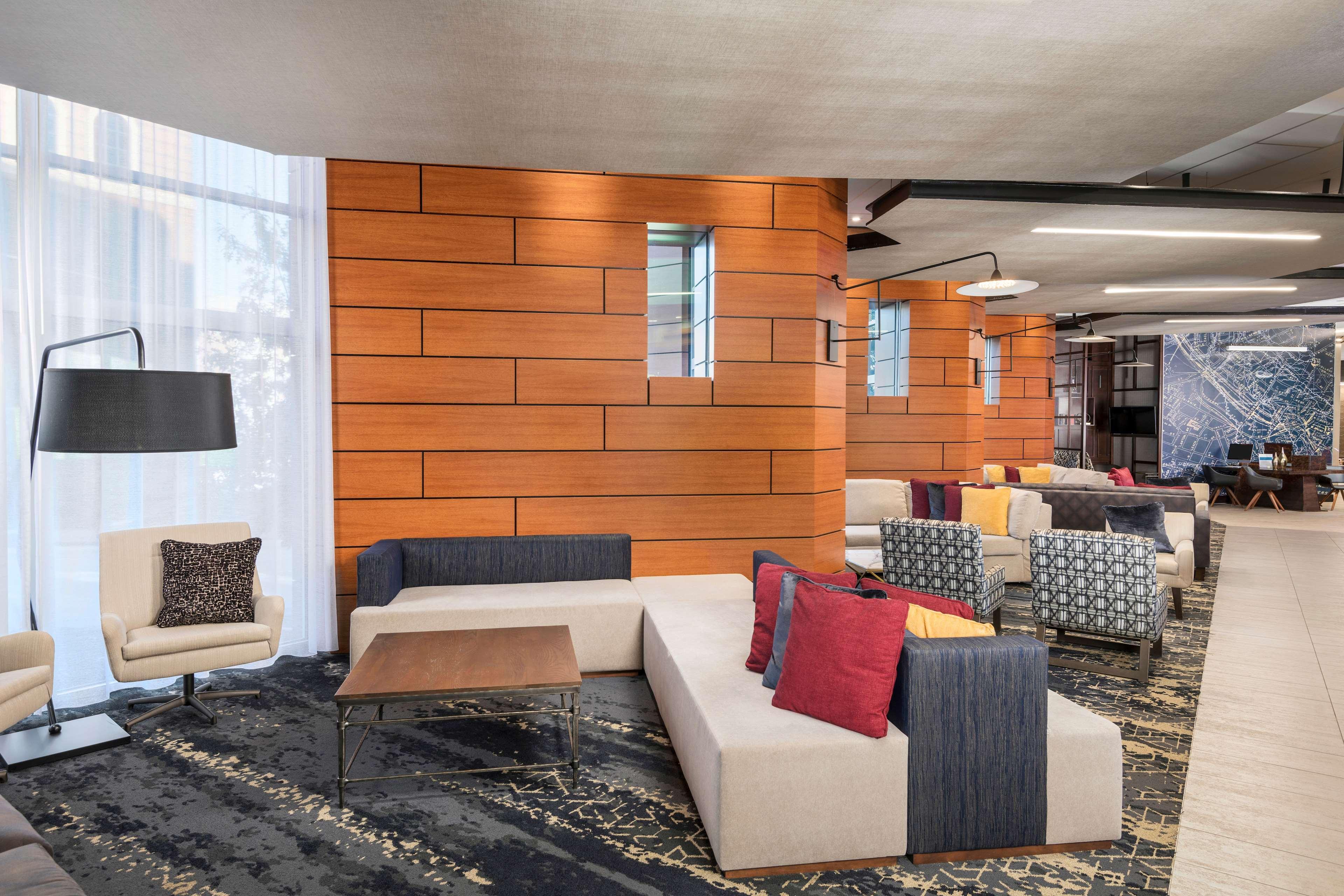 Hyatt Place Greenville Downtown Bagian luar foto