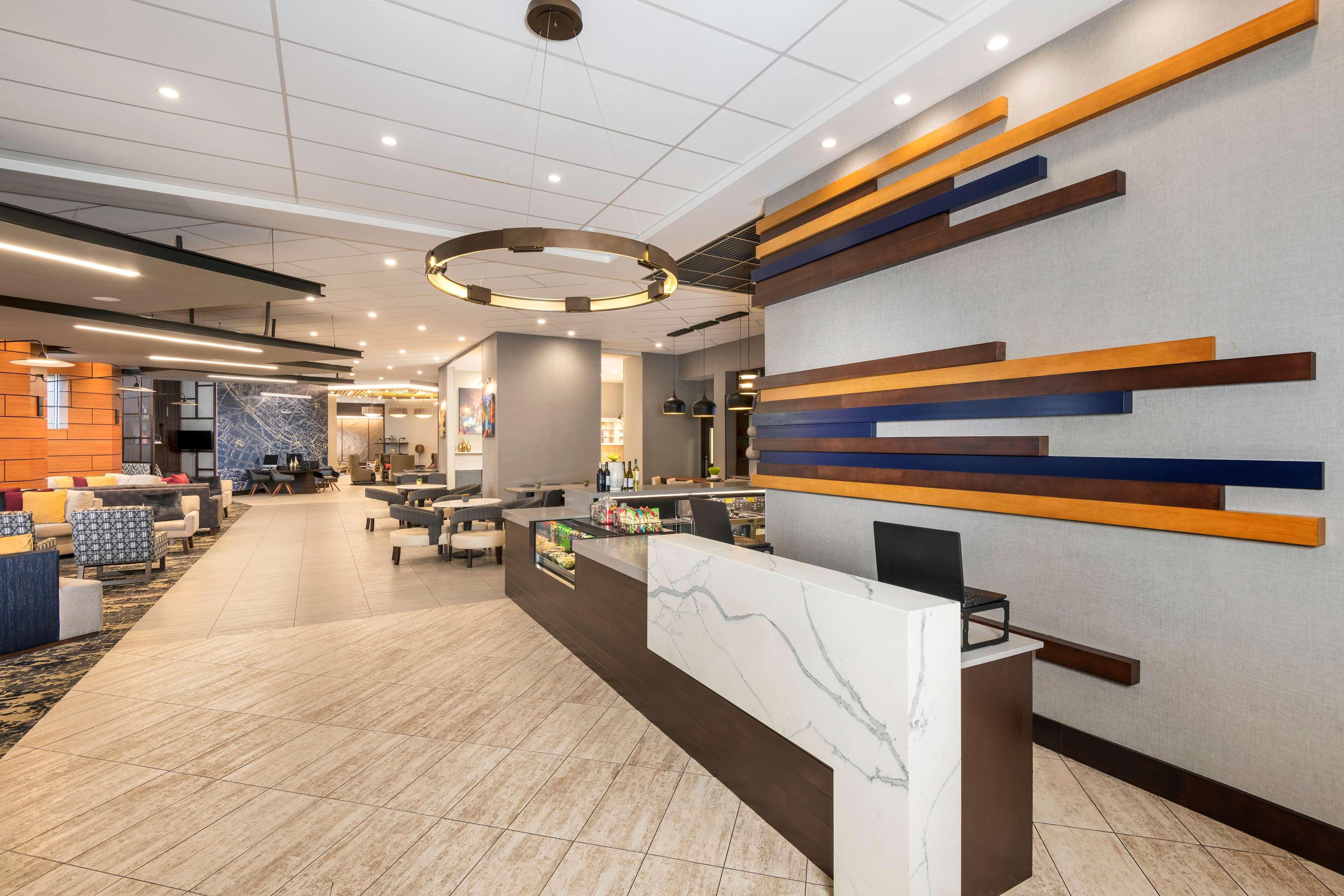 Hyatt Place Greenville Downtown Bagian luar foto