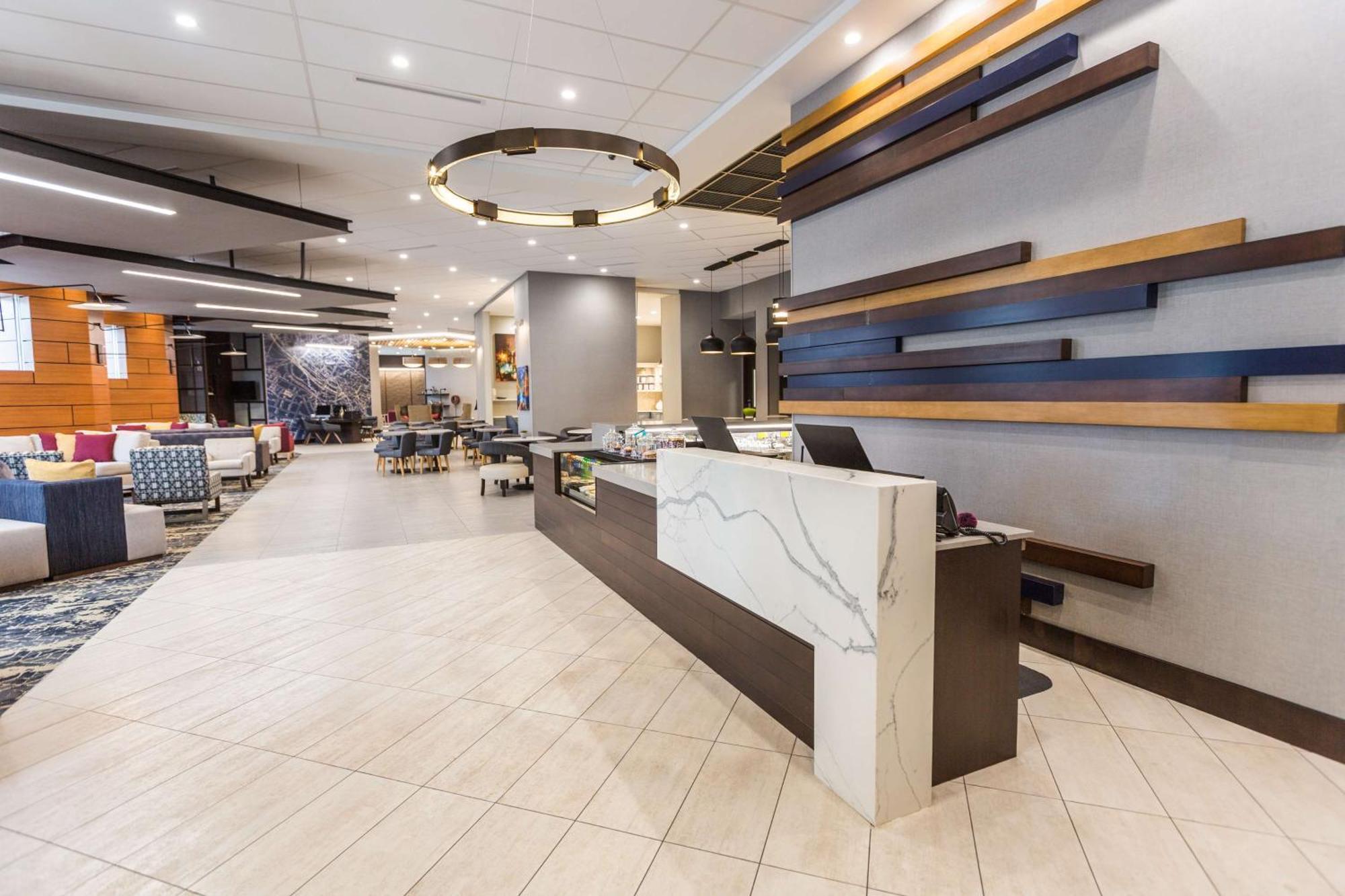 Hyatt Place Greenville Downtown Bagian luar foto