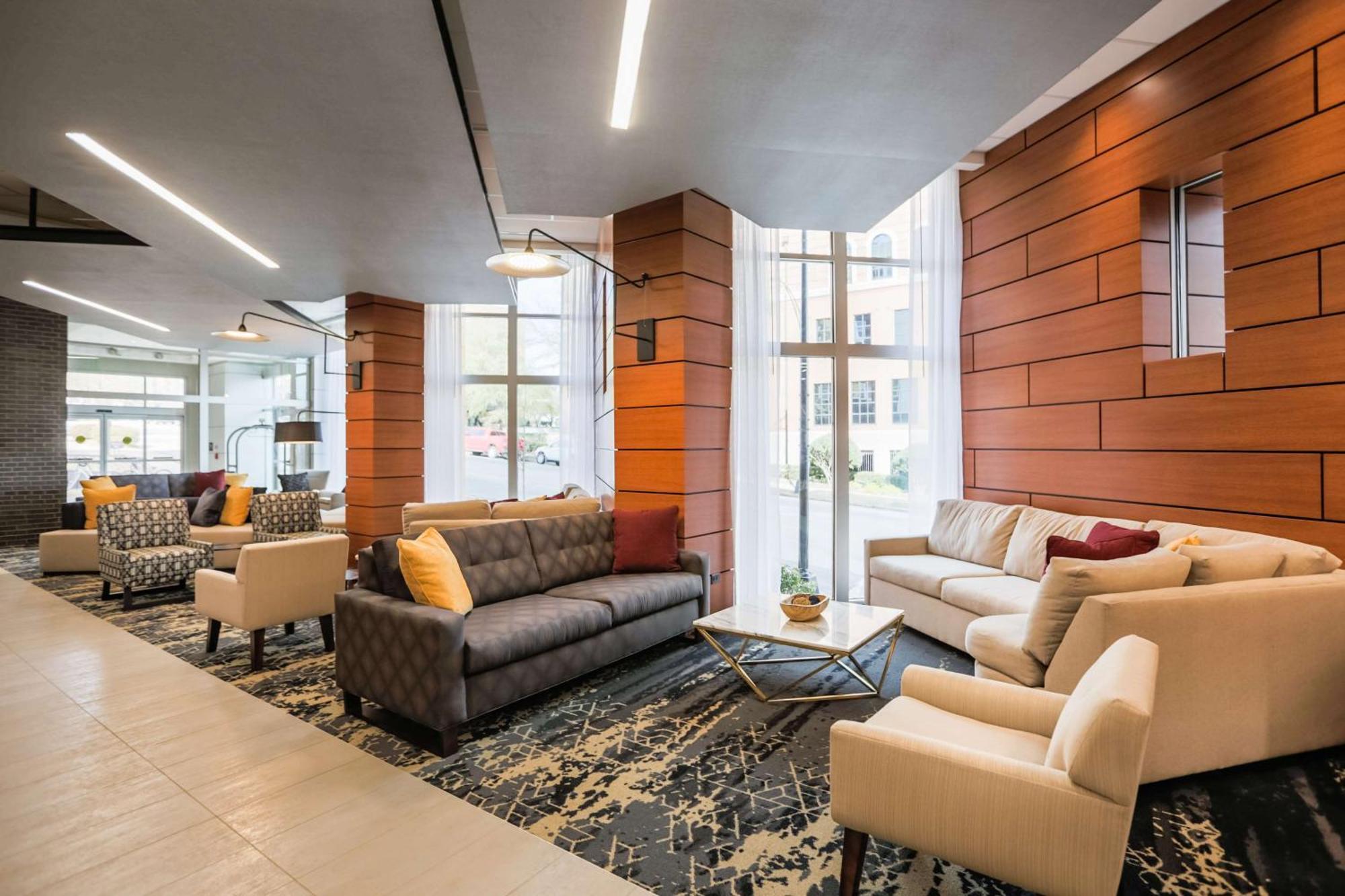 Hyatt Place Greenville Downtown Bagian luar foto