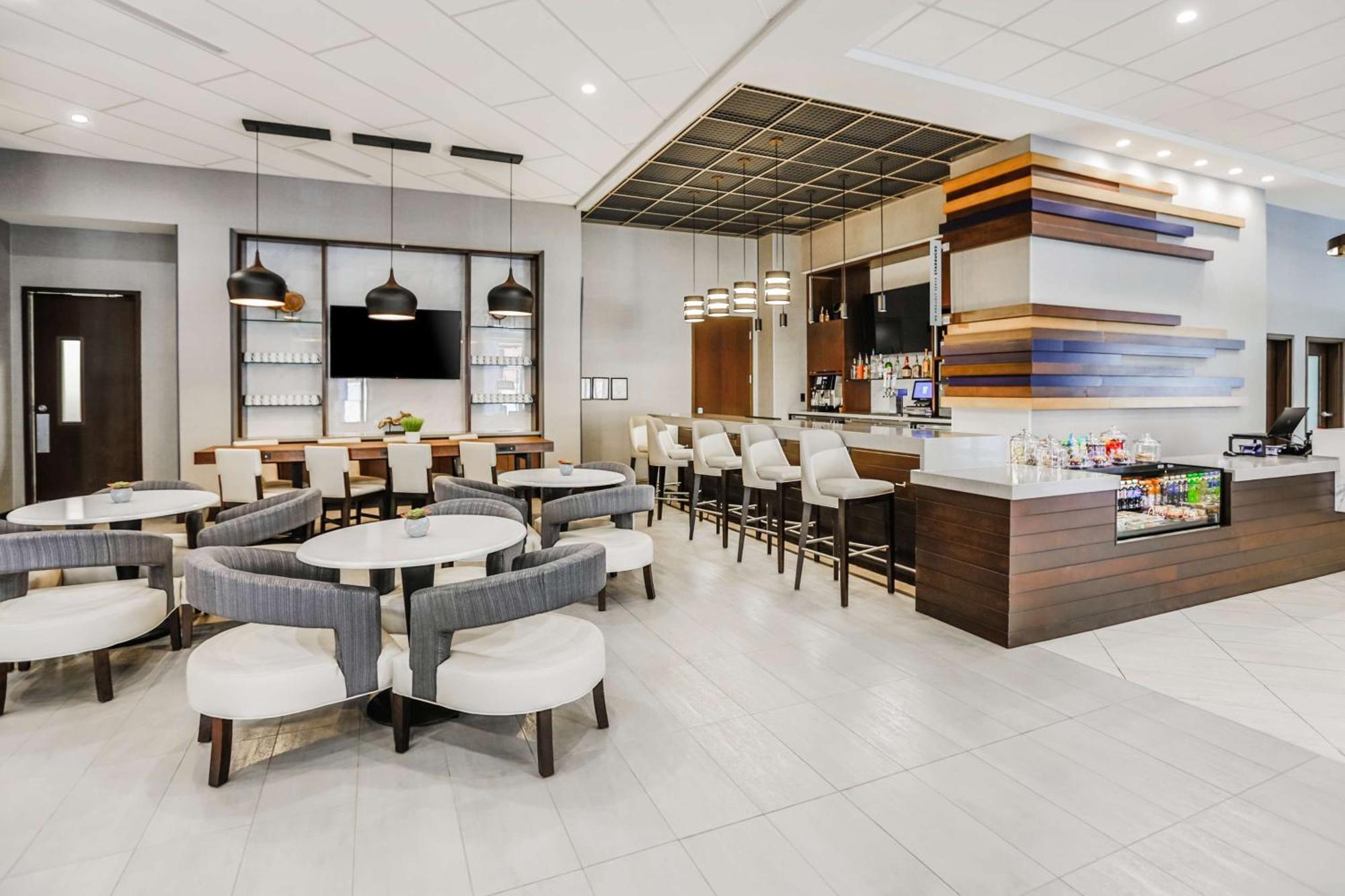Hyatt Place Greenville Downtown Bagian luar foto