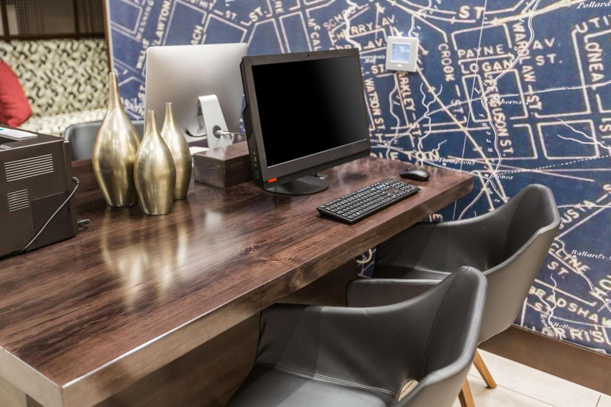 Hyatt Place Greenville Downtown Bagian luar foto